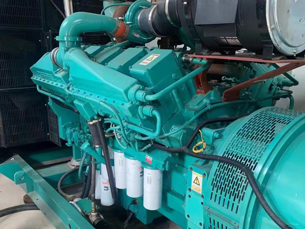 集安更换100kW柴油发电机组机油时，需要注意哪些事项？