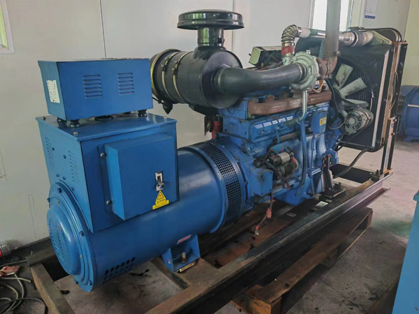 集安100kW柴油发电机组使用多级机油有哪些优缺点？